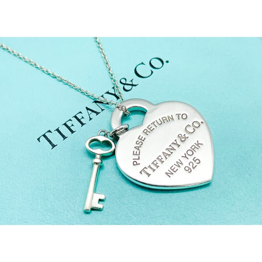 Tiffany & Co. Return to Tiffany Medium Heart Tag Key Pendant Necklace 18"